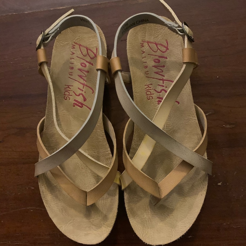 Girls blowfish sandals size 1.5